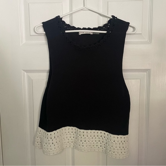 Alice + Olivia Knit Sleeveless Black and White Sweater Top Large - Picture 3 of 9
